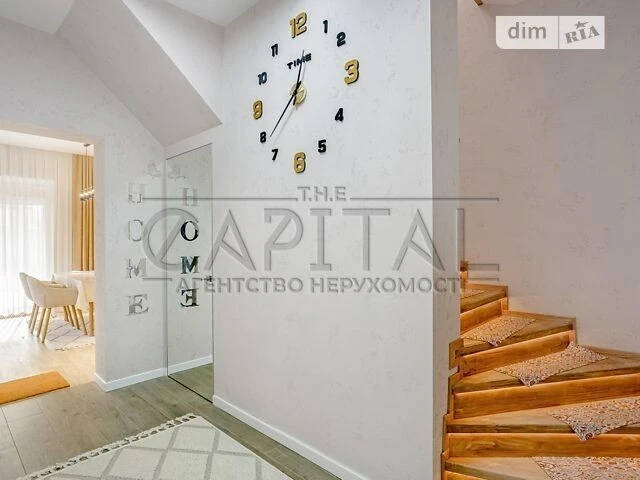 Продаж 2 поверхового будинку з ділянкою на 6 соток, 199 кв.