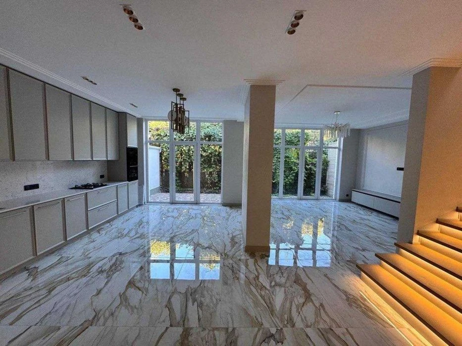 Львовская, Фонтан, новый дом, 160м², 3 спальни