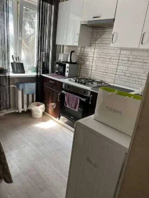 В продаже квартира на 6 ст. В. Фонтана / Клубничный пер.