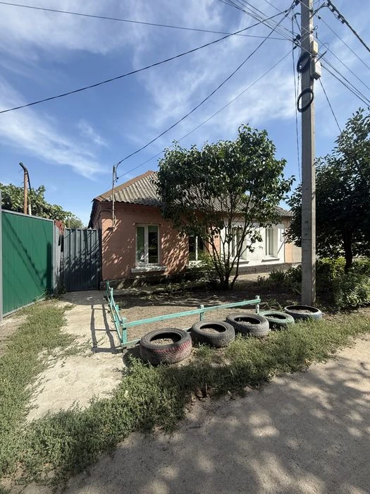 Продам частину будинку в районі Півзаводу !
