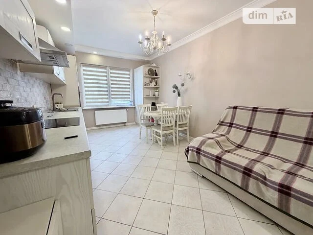 Продаж 3к квартири 81 кв. м на вул. Чавдар Єлизавети 34 • ID