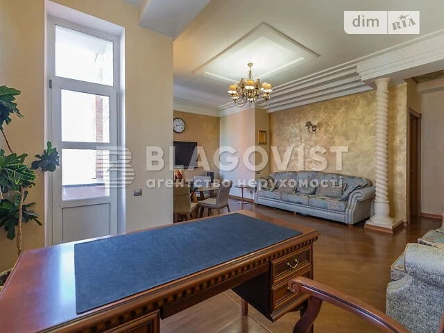 Продаж 3к квартири 130 кв. м на вул. Дмитрівська 66А • ID 34