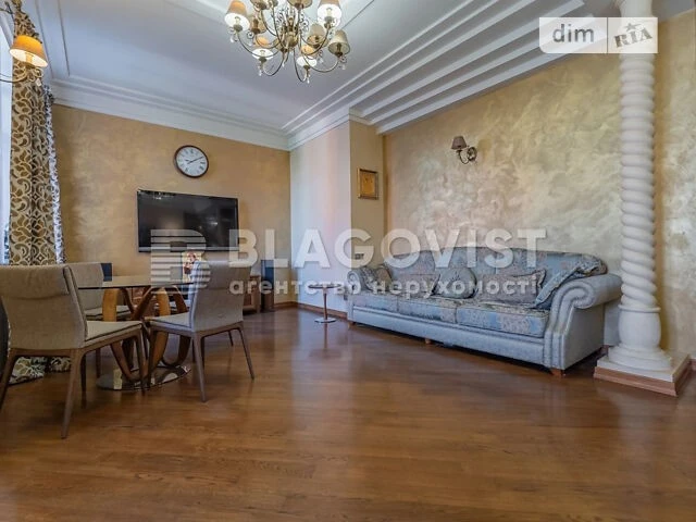Продаж 3к квартири 130 кв. м на вул. Дмитрівська 66А • ID 34