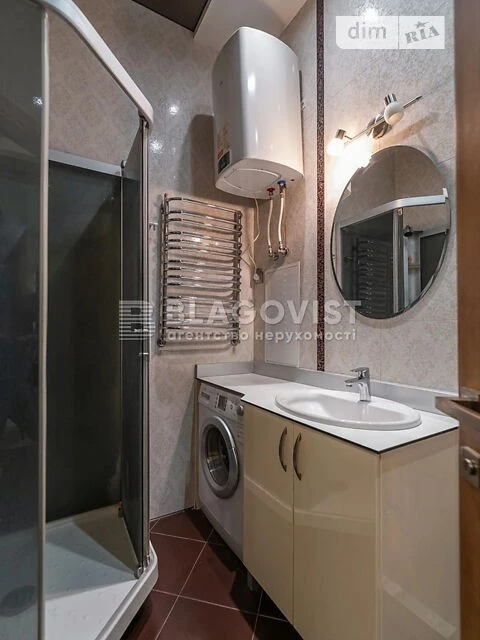Продаж 3к квартири 130 кв. м на вул. Дмитрівська 66А • ID 34