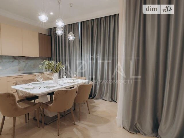 Продаж 3к квартири 118 кв. м на вул. Андрія Верхогляда 15Б •