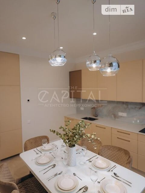 Продаж 3к квартири 118 кв. м на вул. Андрія Верхогляда 15Б •