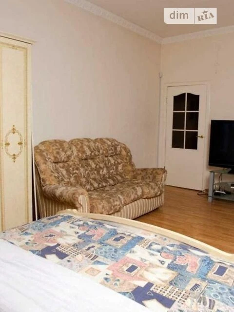 Продаж 1к квартири 43 кв. м на вул. Володимирська 37 • ID 34