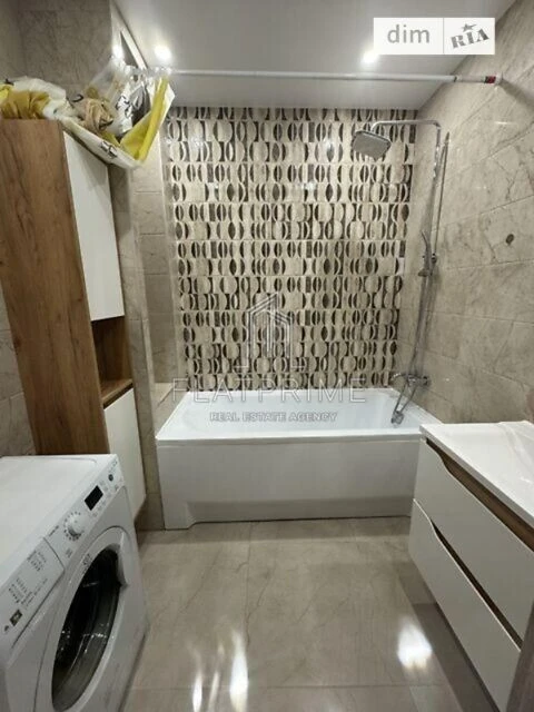 Продаж 3к квартири 81 кв. м на вул. Каховська 62 • ID 348024