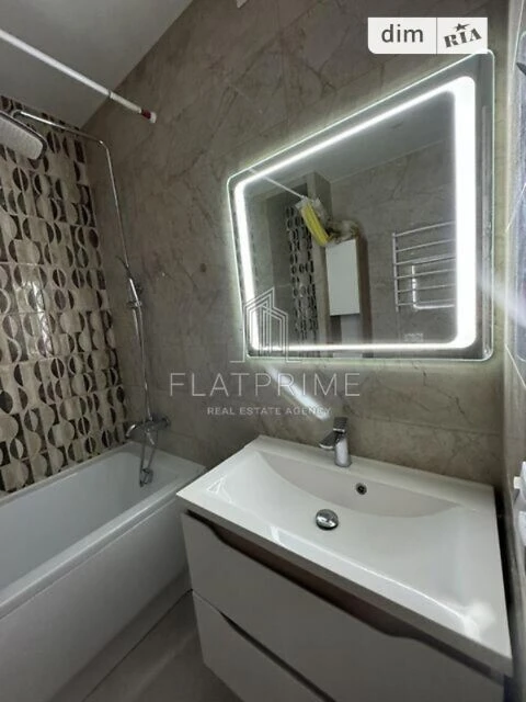Продаж 3к квартири 81 кв. м на вул. Каховська 62 • ID 348024