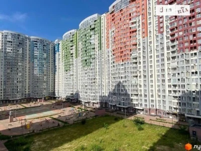 Продаж 3к квартири 81 кв. м на вул. Каховська 62 • ID 348024