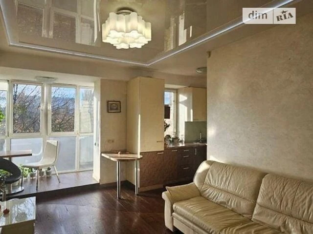 Продаж 3к квартири 60.3 кв. м на бул. Павла Вірського 45 • I