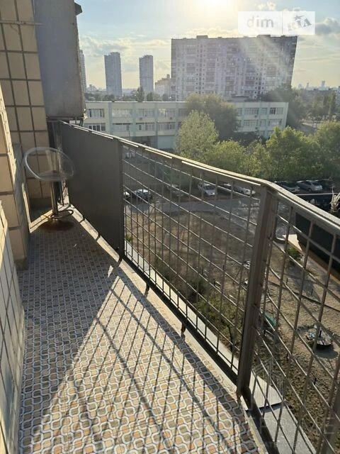 Продаж 1к квартири 30 кв. м на вул. Березняківська 24Б • ID