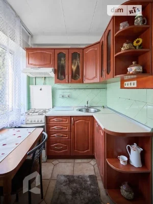 Продаж 2к квартири 42.6 кв. м на вул. Кирилівська 117 • ID 3