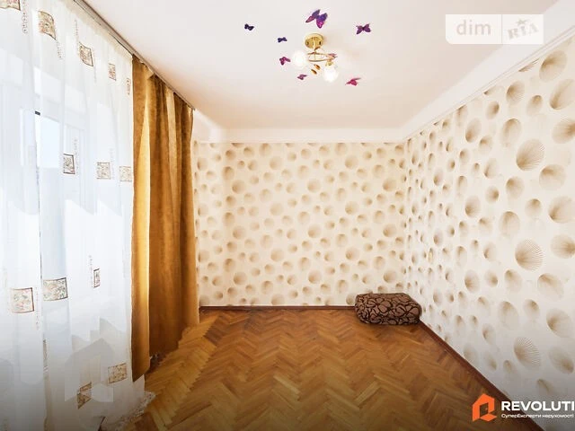 Продаж 2к квартири 42.6 кв. м на вул. Кирилівська 117 • ID 3