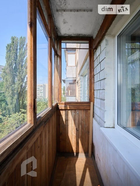 Продаж 2к квартири 42.6 кв. м на вул. Кирилівська 117 • ID 3