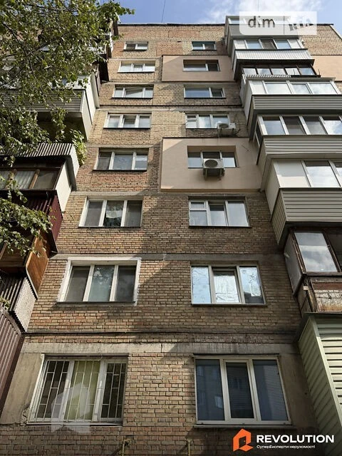 Продаж 2к квартири 42.6 кв. м на вул. Кирилівська 117 • ID 3