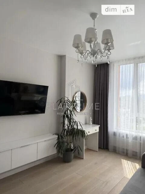 Продаж 3к квартири 84 кв. м на вул. Каховська 62А • ID 34802