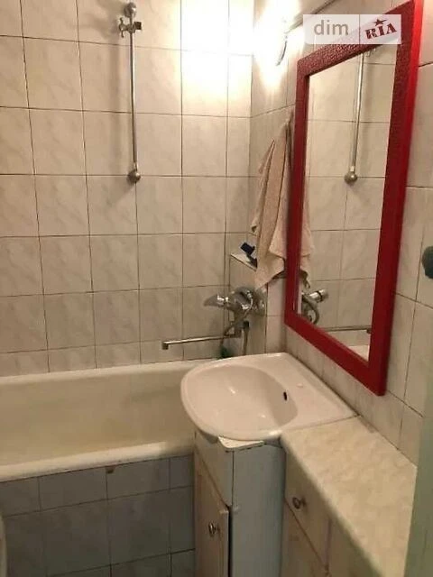 Продаж 3к квартири 72.7 кв. м на просп. Валерія Лобановськог