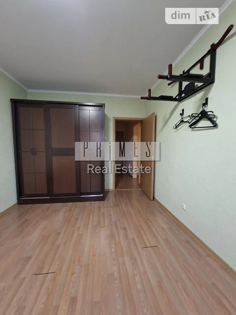 Продаж 3к квартири 95 кв. м на просп. Петра Григоренка 16 •