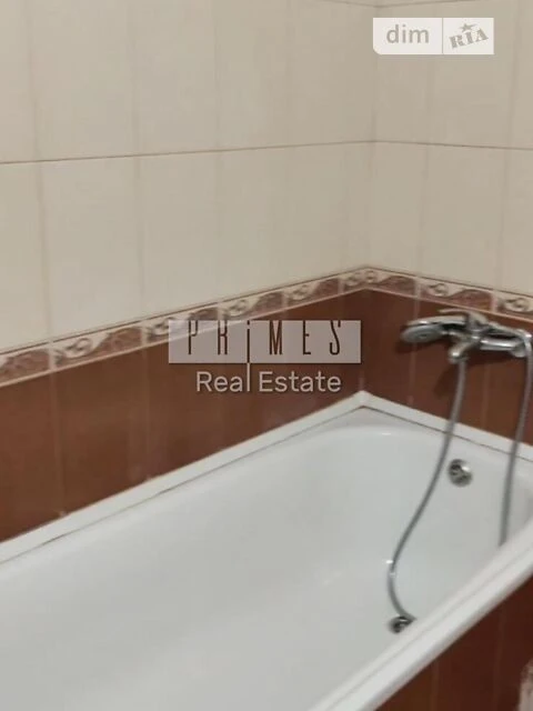 Продаж 3к квартири 95 кв. м на просп. Петра Григоренка 16 •