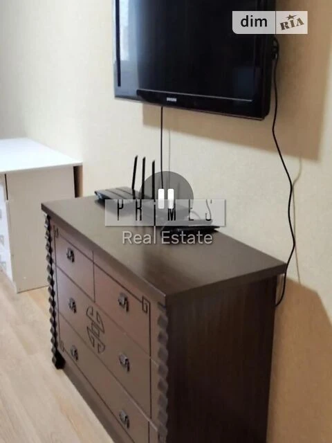 Продаж 3к квартири 95 кв. м на просп. Петра Григоренка 16 •