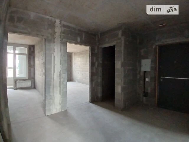 Продаж 2к квартири 65 кв. м на вул. Набережно-Рибальська дор