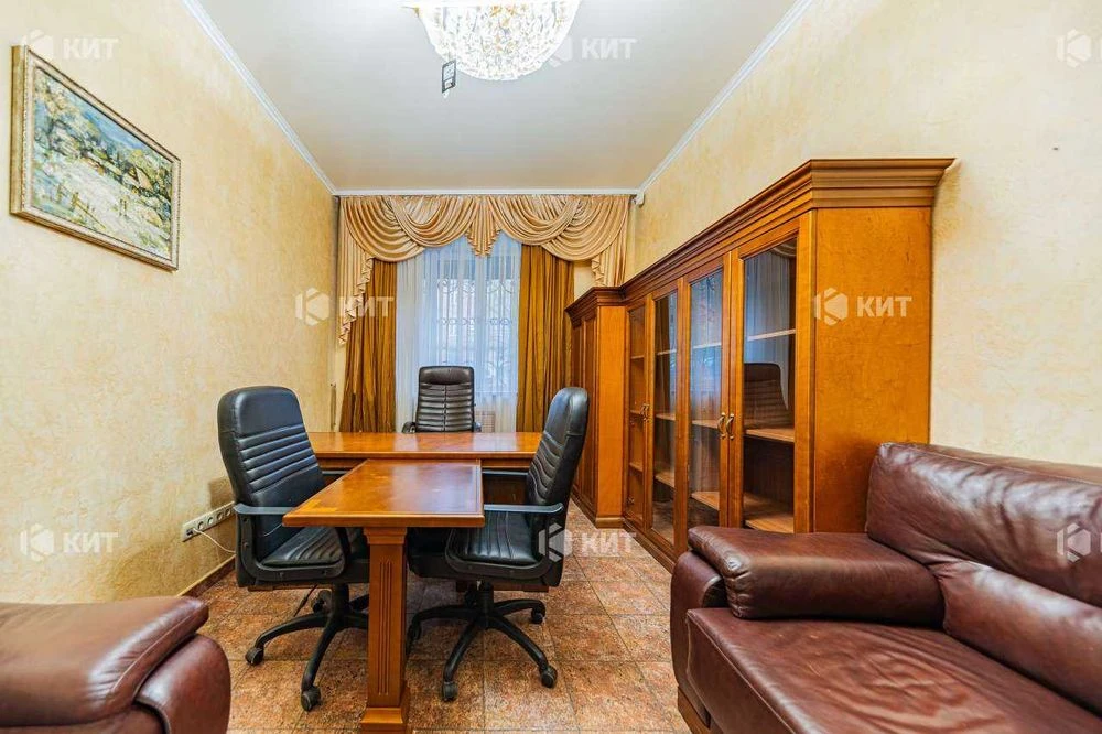 4 rooms, 72 sq. m., Center (Office, Sumskaya St. 73, Sumy Market) 133510