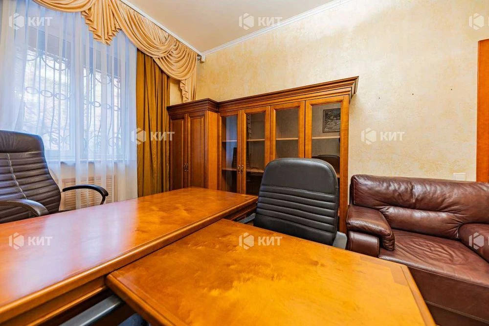4 rooms, 72 sq. m., Center (Office, Sumskaya St. 73, Sumy Market) 133510