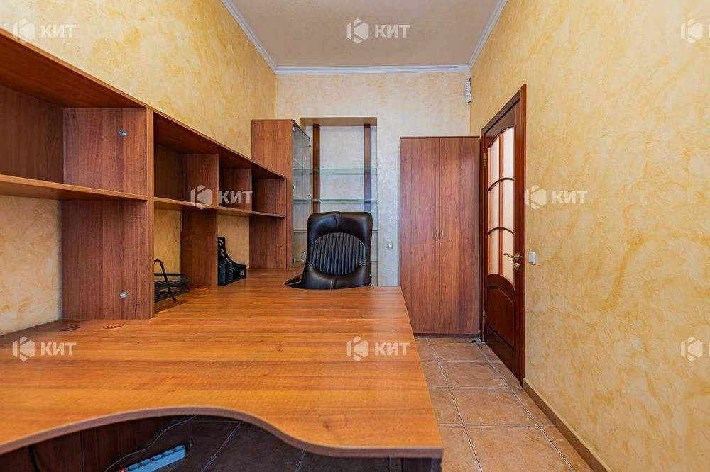 4 rooms, 72 sq. m., Center (Office, Sumskaya St. 73, Sumy Market) 133510
