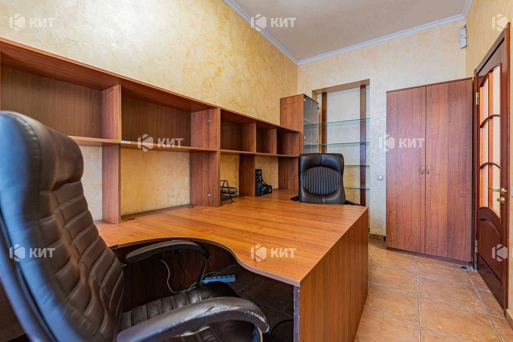 4 rooms, 72 sq. m., Center (Office, Sumskaya St. 73, Sumy Market) 133510
