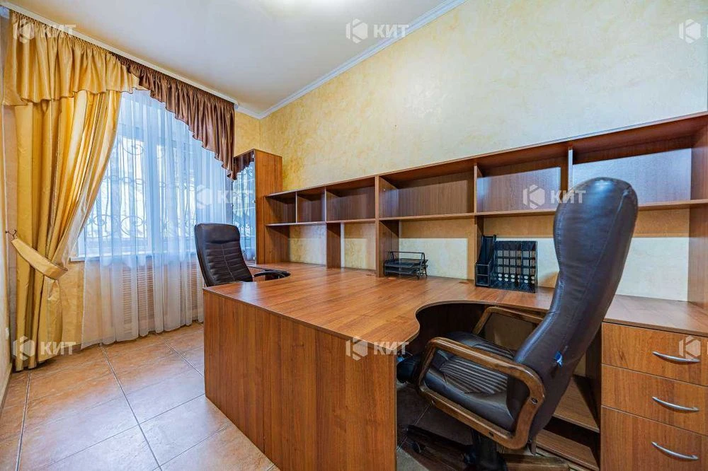 4 rooms, 72 sq. m., Center (Office, Sumskaya St. 73, Sumy Market) 133510