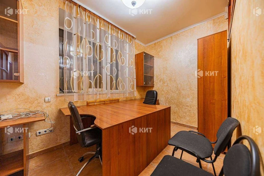 4 rooms, 72 sq. m., Center (Office, Sumskaya St. 73, Sumy Market) 133510