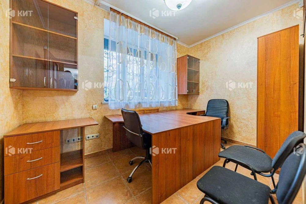 4 rooms, 72 sq. m., Center (Office, Sumskaya St. 73, Sumy Market) 133510