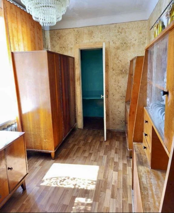 Продається квартира 2-к, 3/4, 44 м2,  вул Авіаконструкторськ