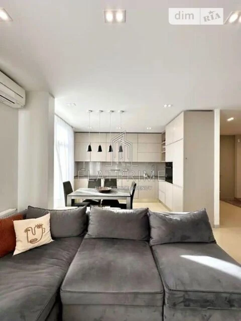 Продаж 3к квартири 95 кв. м на вул. Регенераторна 4 • ID 348