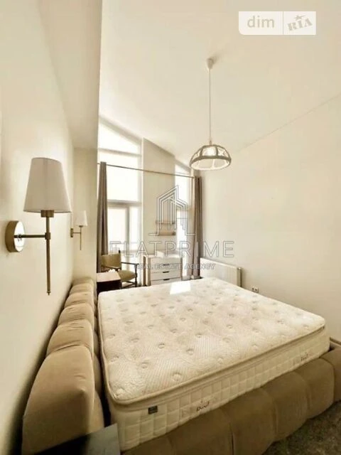 Продаж 3к квартири 95 кв. м на вул. Регенераторна 4 • ID 348