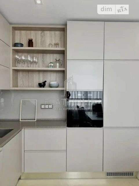 Продаж 3к квартири 95 кв. м на вул. Регенераторна 4 • ID 348