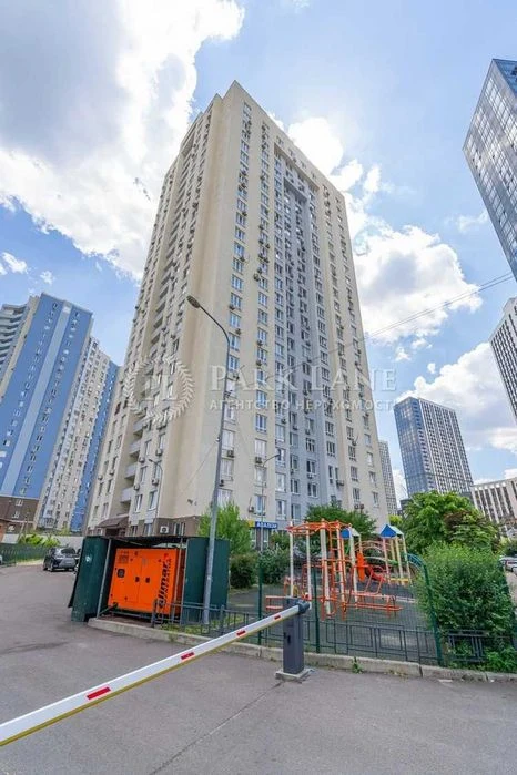 пр-кт Академіка Глушкова, 9Г, м. Теремки/Продаж 1-кімнатної