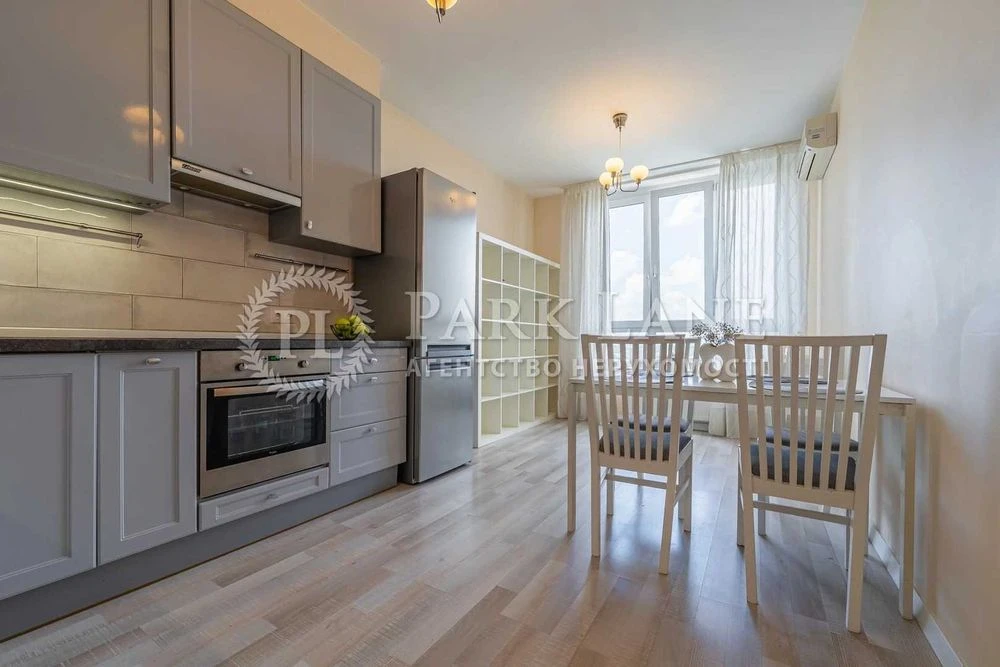 пр-кт Академіка Глушкова, 9Г, м. Теремки/Продаж 1-кімнатної