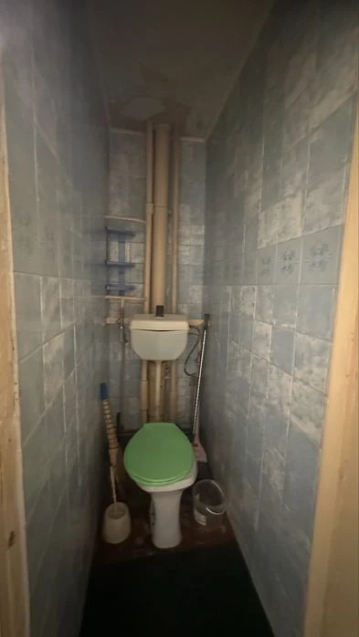 Selling a 1-room apartment in the S. Saltovka area.