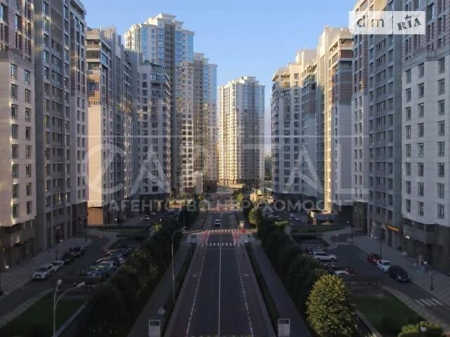 Продаж 4к квартири 178 кв. м на вул. Андрія Верхогляда 22 •