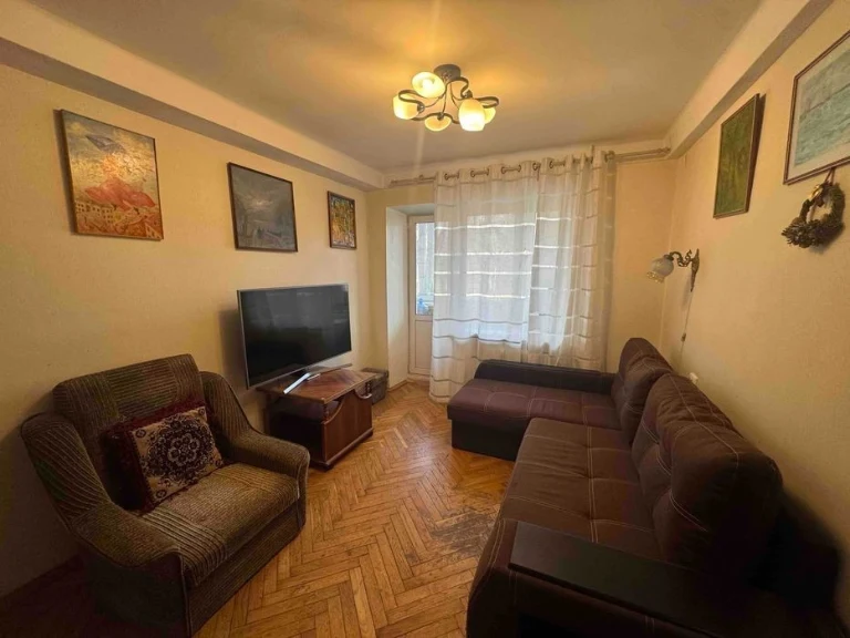 2-room apartment, Kubanskoy Ukrainy St. 25/21 (Zhukova) m
