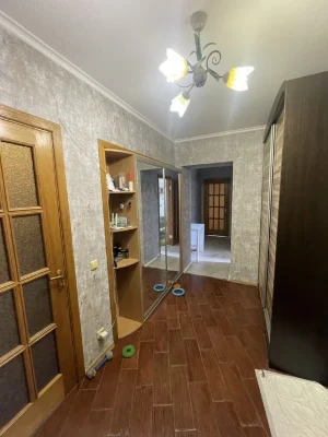 3 кімнатна квартира вернадського 1 в гарному стані
