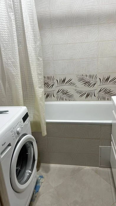 Продаж 3к квартири в цегляному будинку н/п з меблями та техн