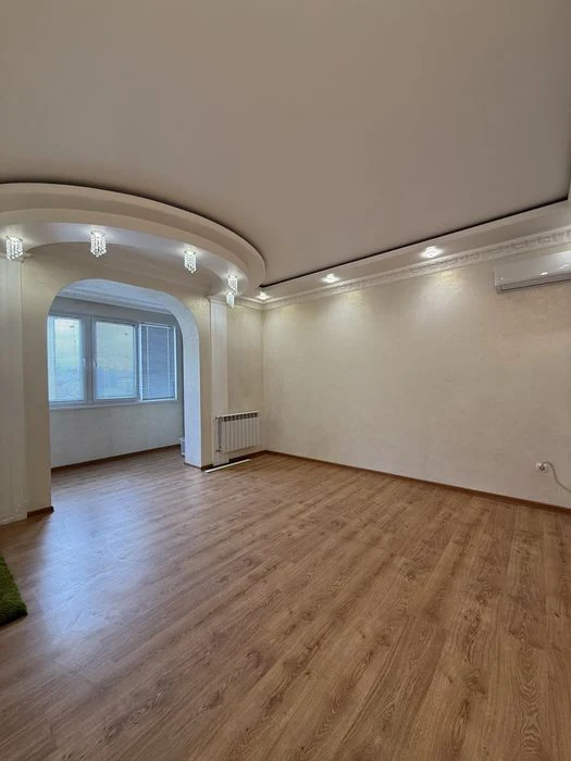 Продаж 3-кімнатної квартири, р-н Вишневий