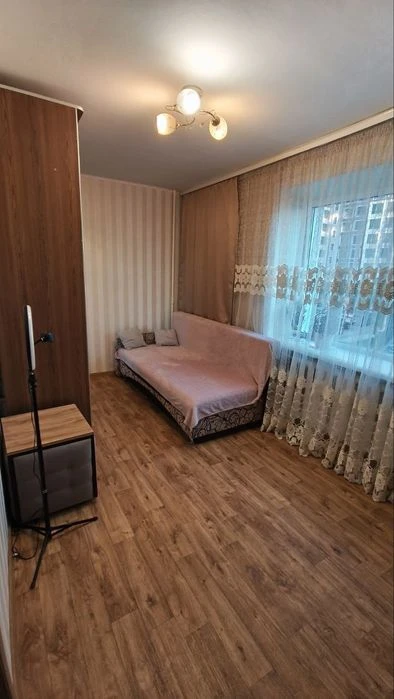 двокімнатна квартира в центрі з меблями