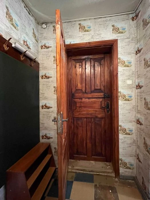 В продажу однокімнатна квартира (Жадова)