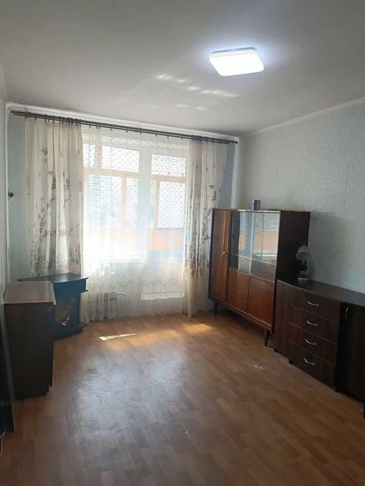 2-room apartment in Kharkiv, good condition.