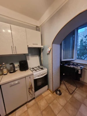 Продам 1к Оболонський р-н м Мінська вул Левка Лук'яненка вул
