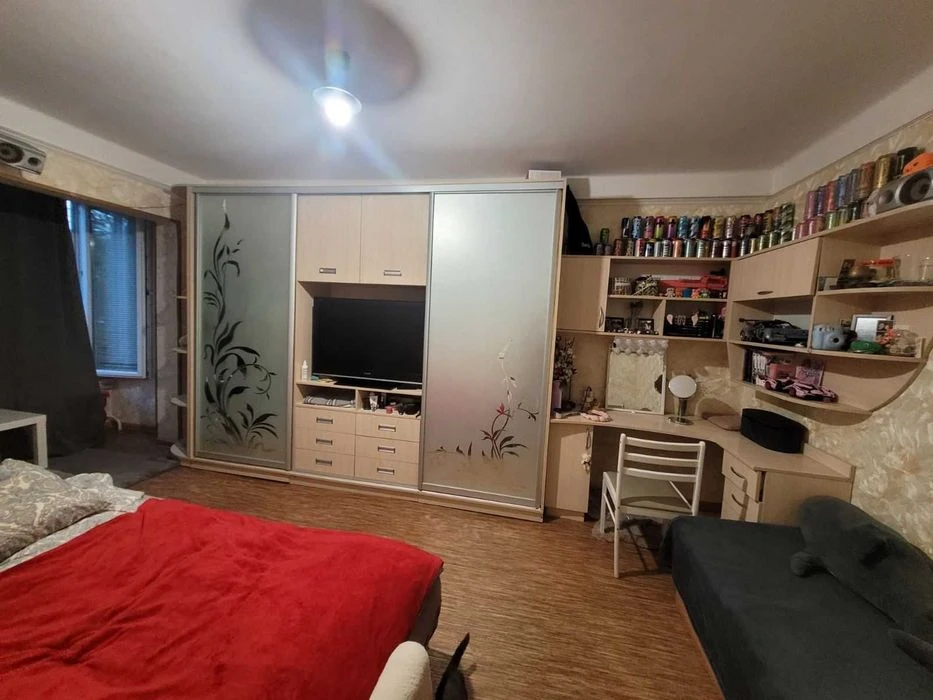 Продам 1к Оболонський р-н м Мінська вул Левка Лук'яненка вул
